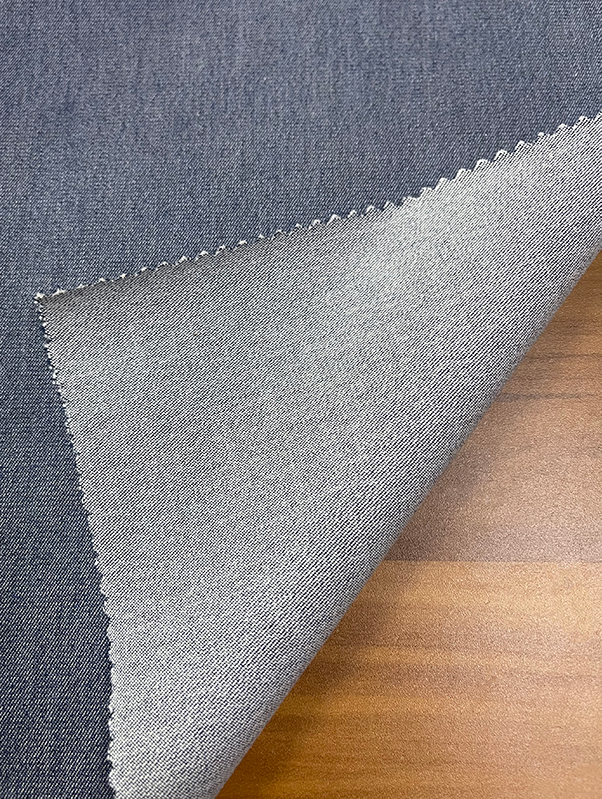 JEANS COMME TISSÉ AH-47256/0010X28 56%C+41%R+3%SP Surface lisse, lignes claires, sensation de main douce JEANS COMME TISSÉ AH-47256/0010X28 56%C+41%R+3%SP Surface lisse, lignes claires, sensation de main douce